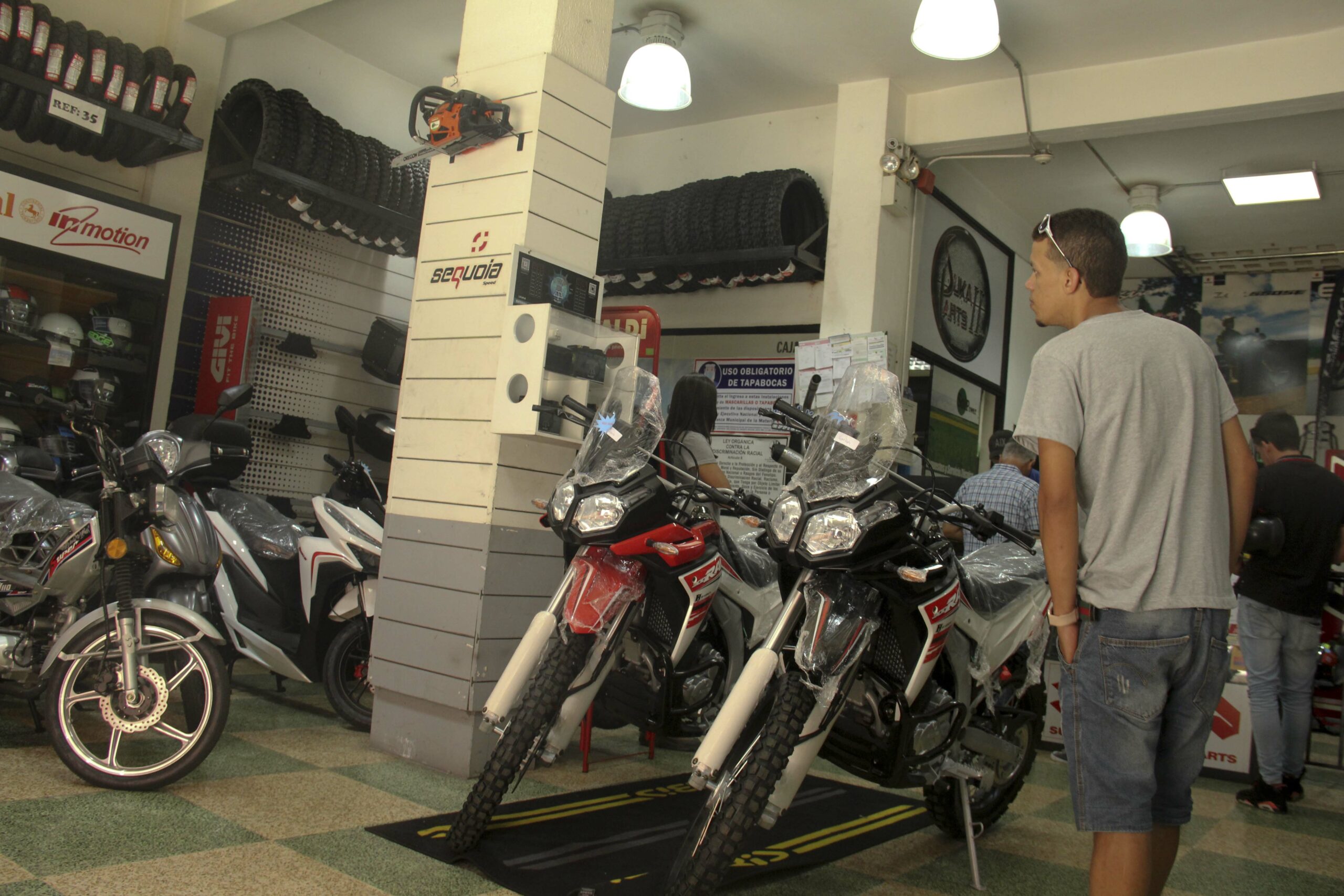 El INTT revela cómo deben estar provistas las motos para circular en Venezuela