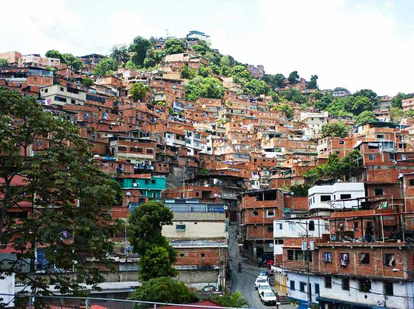 Casi lo linchan en La Dolorita por cometer brutal agresión contra niño de un año