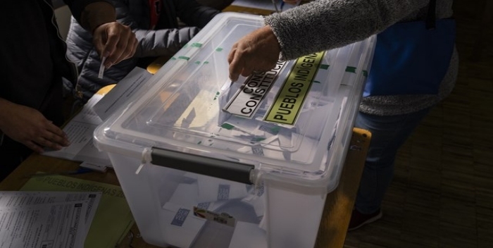 Inicia el conteo de votos en las segundas elecciones constituyentes de Chile