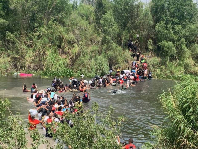 Rescatan a dos bebés venezolanos en el río Bravo (+Video)