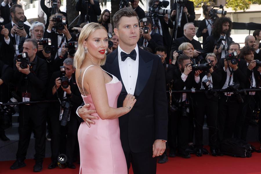 Scarlett Johansson cautivó a todos en la alfombra roja de Cannes