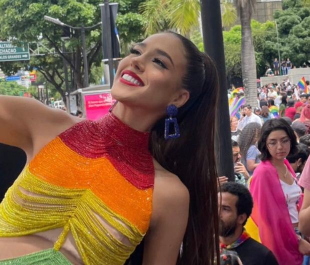 Miss Venezuela 2022 Diana Silva acompañó a la marcha del Orgullo LGBTI en Caracas
