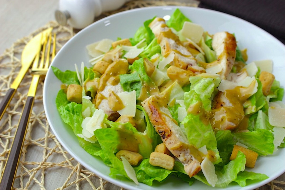 Ensalada de pollo a la mostaza y miel