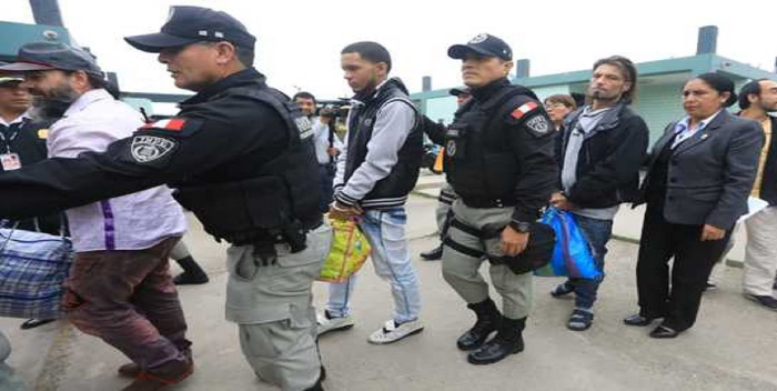País latino evalúa facilitar la expulsión de extranjeros que cometan delitos