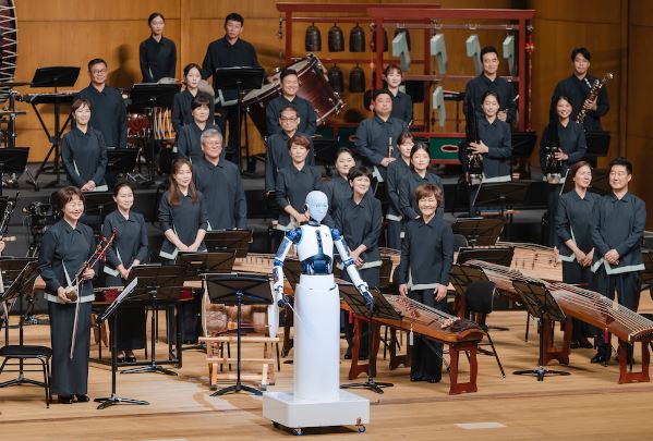 Androide dirigió concierto de la Orquesta Nacional de Corea del Sur