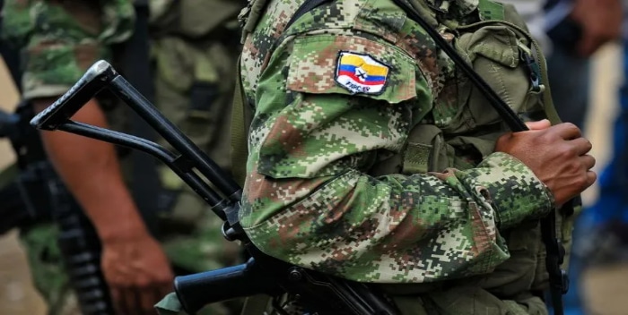 Siguen los ataques en Colombia | Hombres armados secuestran a soldados