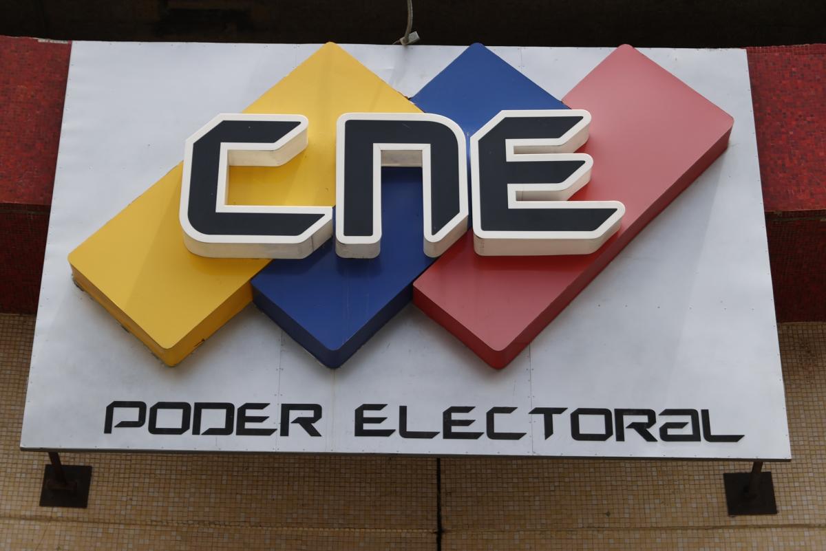 Proponen que los nuevos rectores del CNE se elijan mediante un diálogo