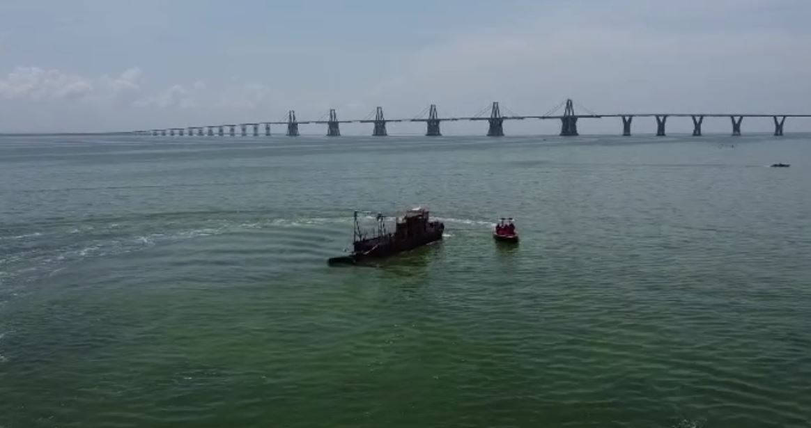 Gobierno habilita embarcaciones para extraer crudo del Lago de Maracaibo