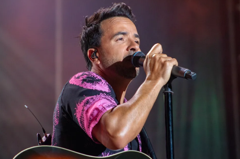 Así celebrará Luis Fonsi sus 25 años de carrera