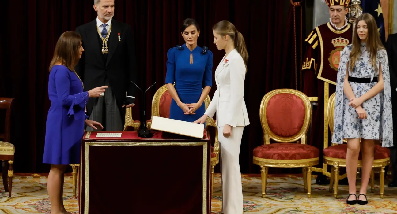 La princesa Leonor pronuncia el juramento a la Constitución (+Detalles)