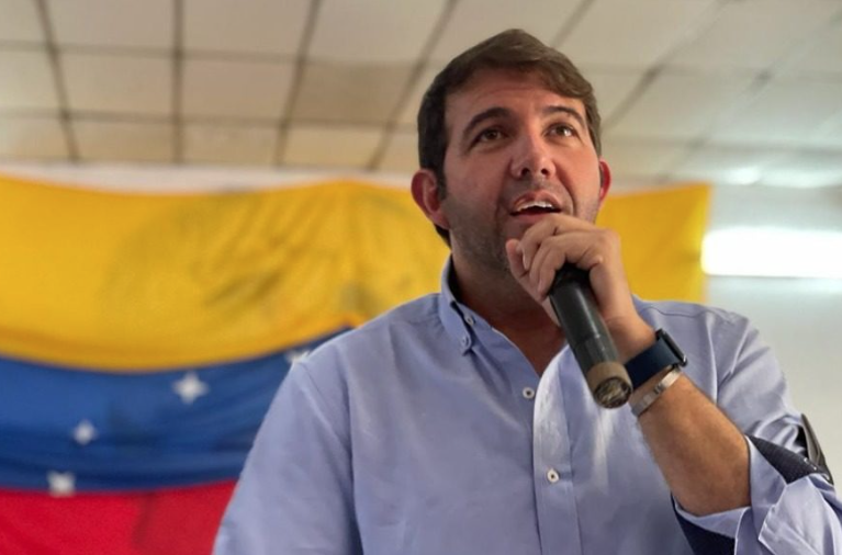 Carlos Prosperi tras votar en referéndum consultivo: Venezuela es de todos y todos debemos defenderla