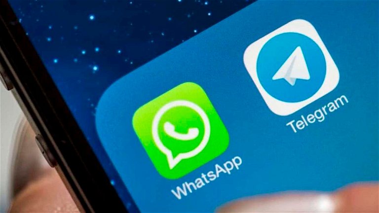 Descubre los principales peligros  de chatear en WhatsApp y Telegram