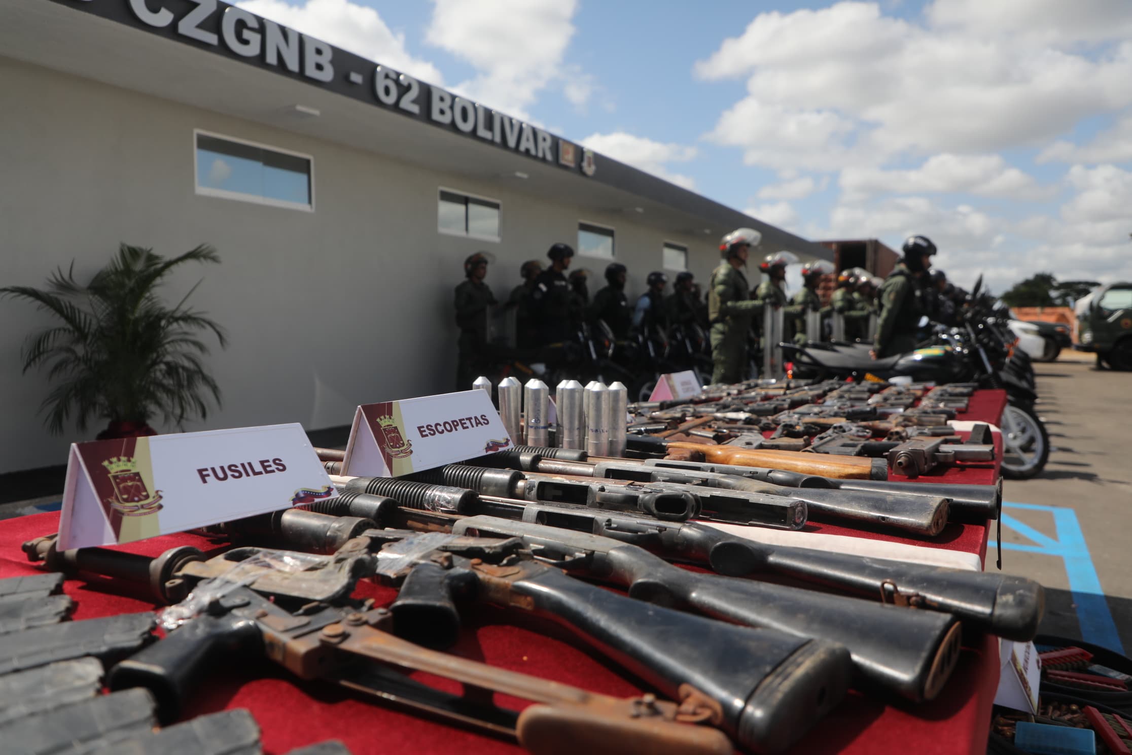 Qué armamento se halló en la cárcel de Vista Hermosa en Bolívar