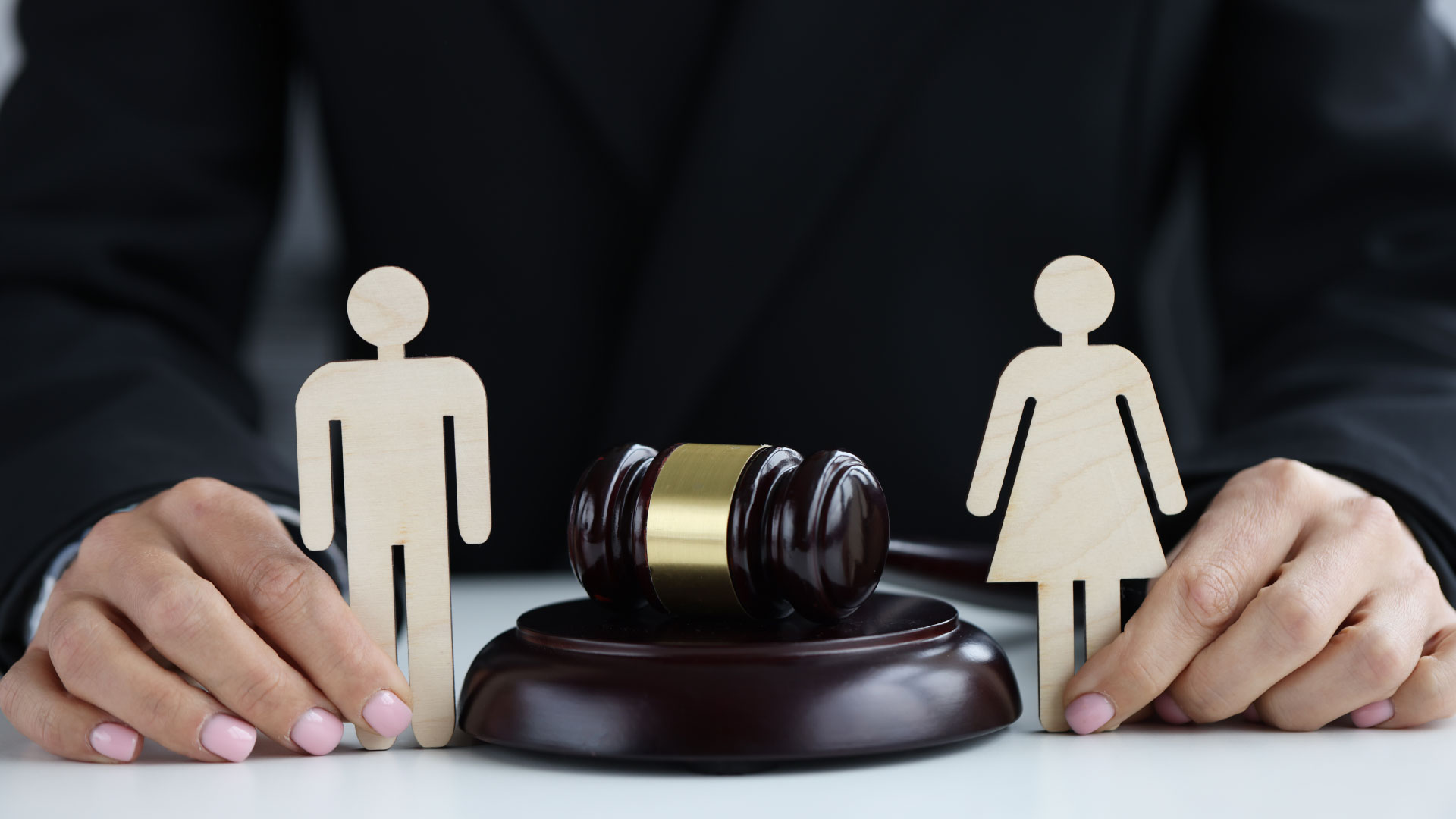 La demanda de divorcio y exclusión de los bienes comunes