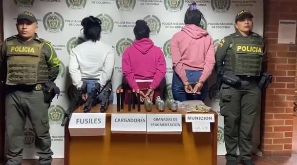 Venezolanas trasladaban armas de guerra en un autobús de pasajeros