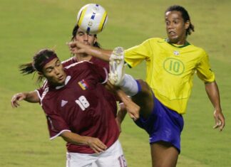 ¡Qué dupla! Arango y Ronaldinho comparten en este partido (+Video)