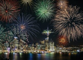 Nueva Zelanda recibió el Año Nuevo con espectáculo de fuegos artificiales