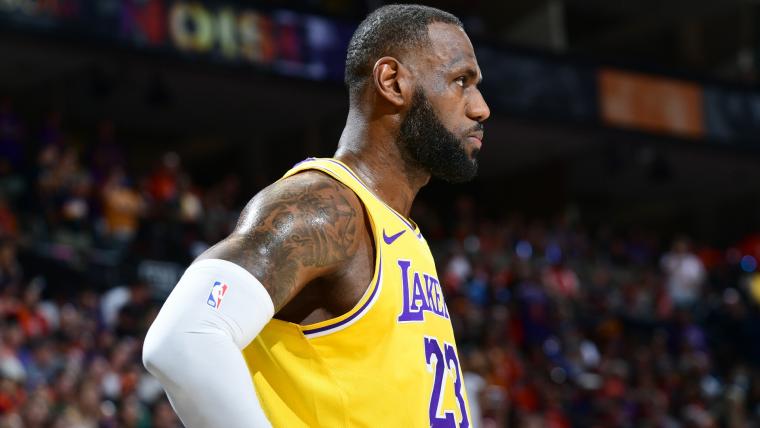 Polémico gesto de LeBron James contra un niño que quería una foto con él (+VIDEO)