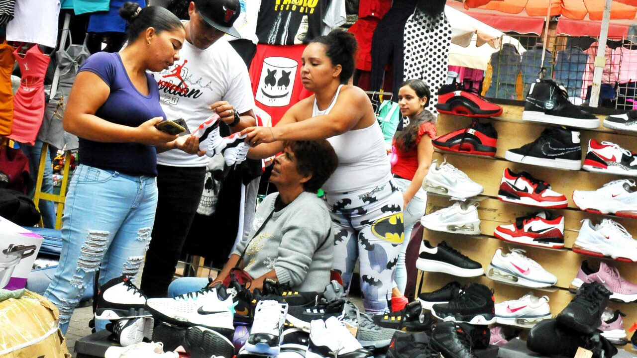 Comprar zapatos a crédito en Venezuela: Te decimos cómo (+DETALLES) | Diario 2001