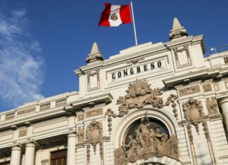 Congreso de Perú aprueba ley que limita delitos de lesa humanidad