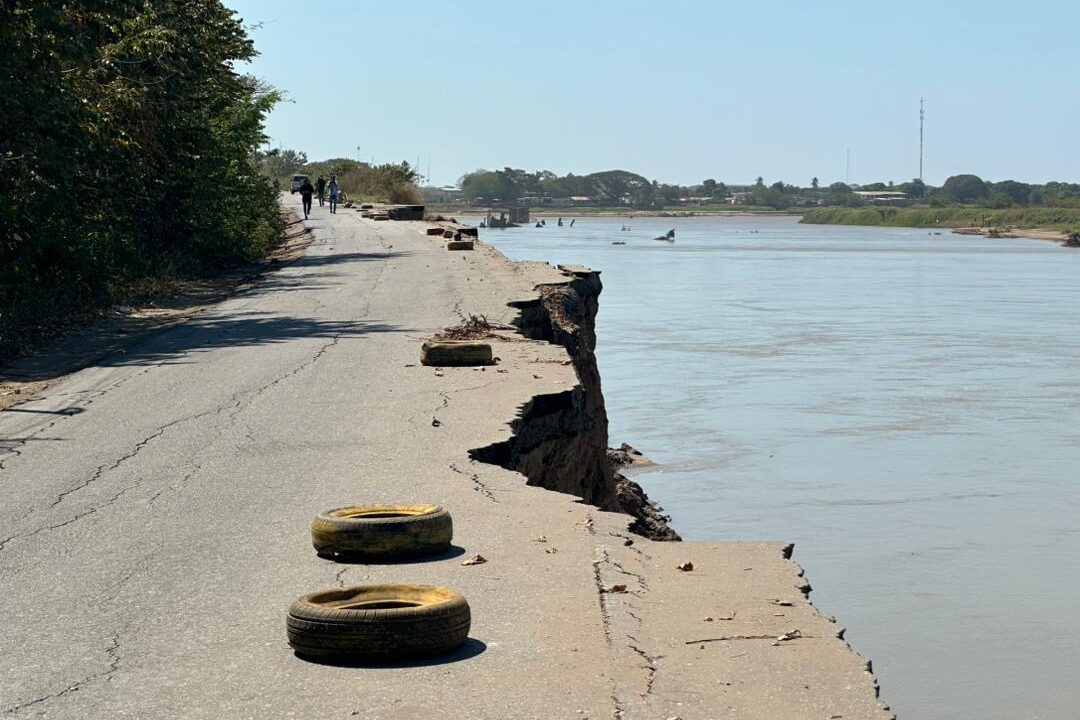 Inspeccionan falla en puente que conecta Barinas con Apure