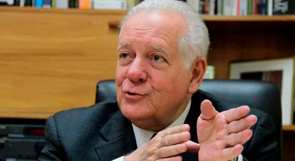 Eduardo Fernández habla de su posible postulación a las presidenciales