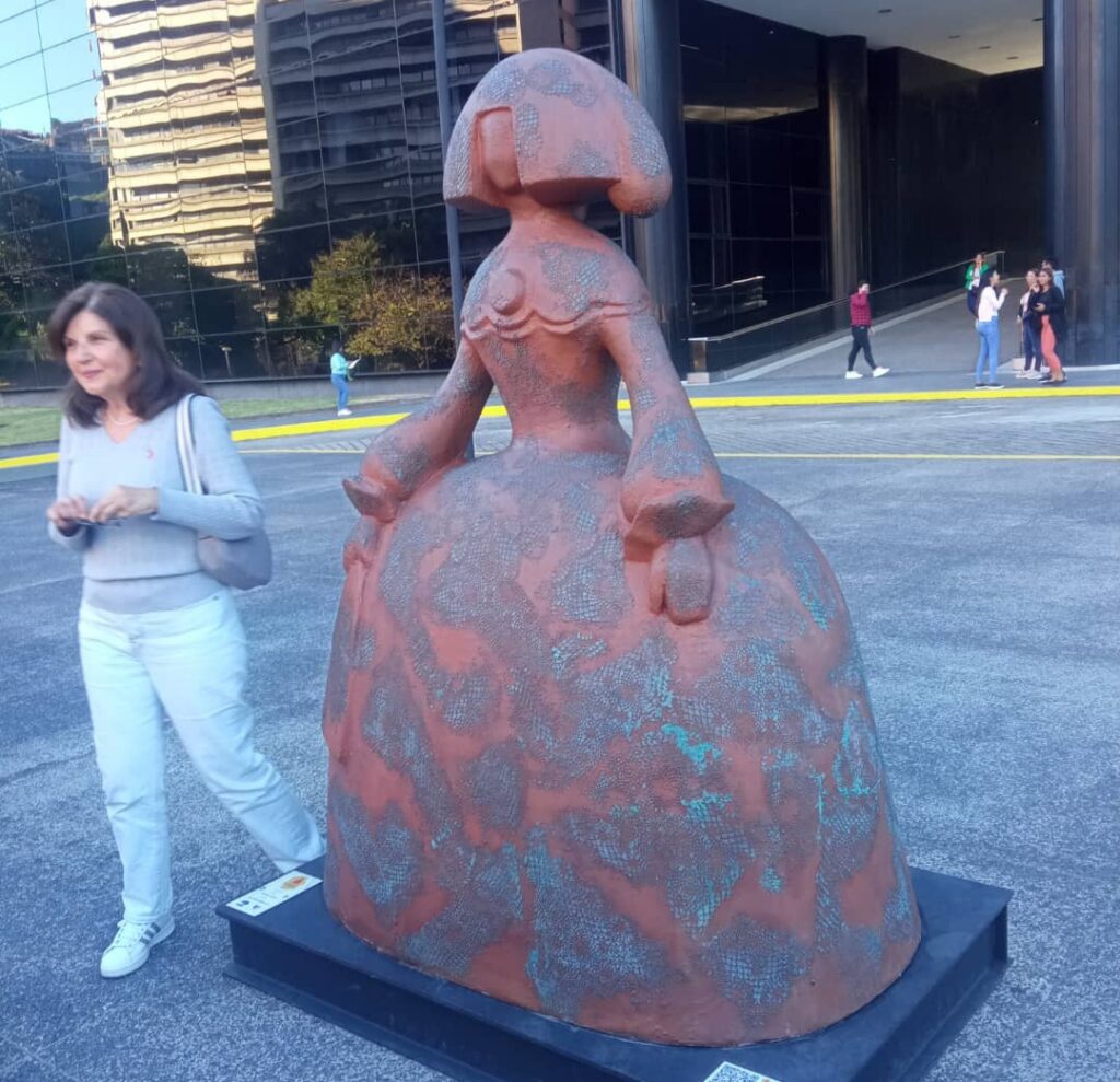 Las Meninas de Velázquez llegan a Caracas como arte urbano