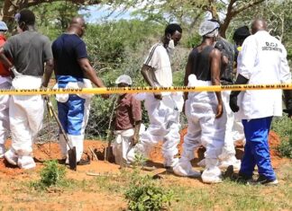 Acusan a líder de secta en Kenia tras descubrir más de 400 cadáveres 