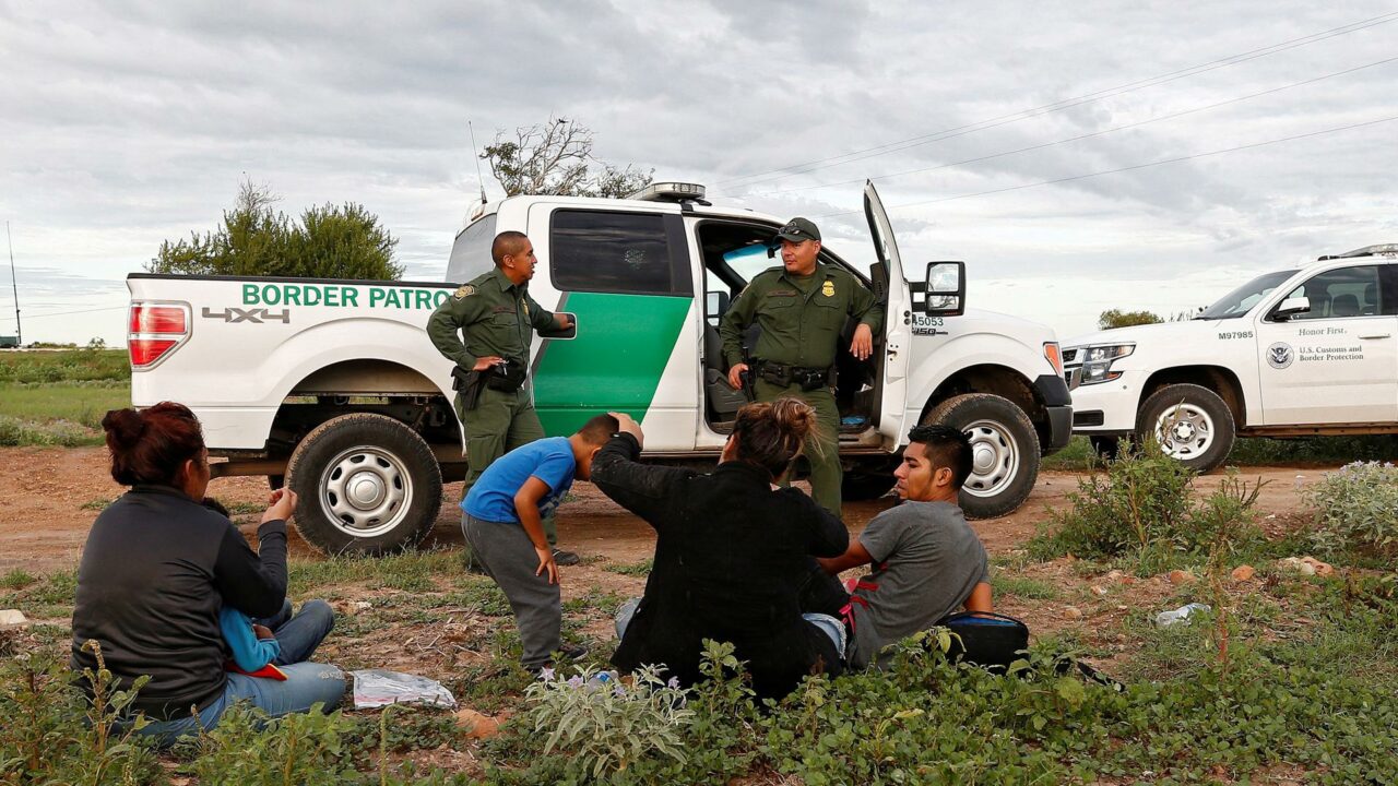EEUU aclara mitos a migrantes sobre la frontera