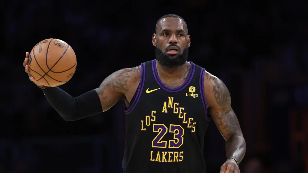 Polémico gesto de LeBron James contra un niño que quería una foto con él (+VIDEO)