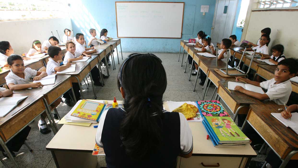 Por la Educación de Calidad…  Feliz Mes del Educador Venezolano con Laureano Márquez y Luis Ugalde s.j. | Diario 2001