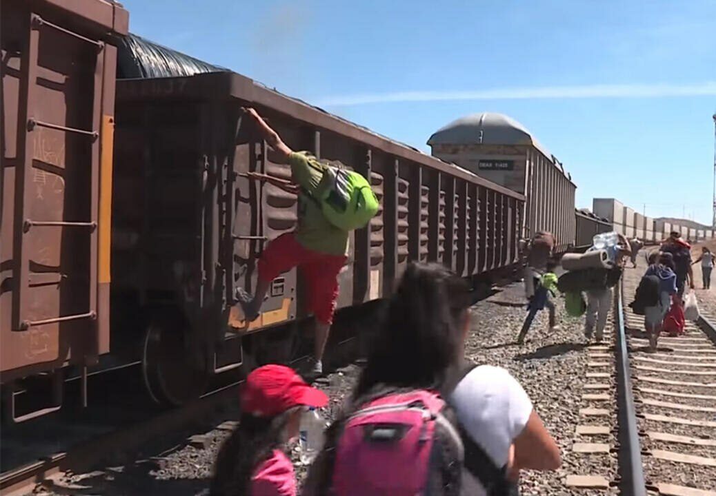 Venezolano perdió sus piernas tras caer de un tren rumbo a EEUU