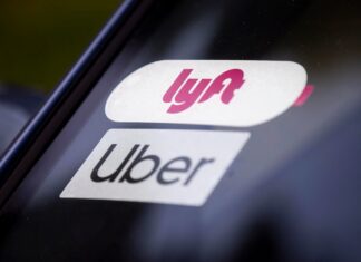 Proponen ajuste de salarios para conductores de Uber y Lyft en Minneapolis