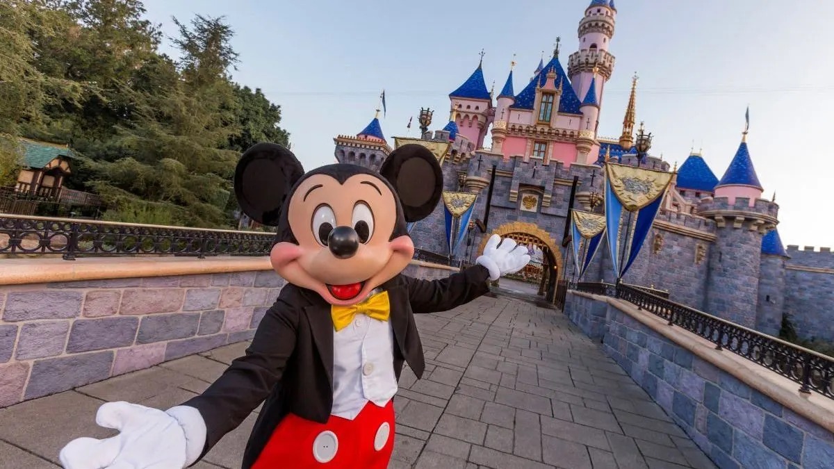 EEUU | ¿Puedo trabajar en Disneyland teniendo TPS?