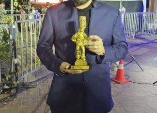 Omar Enrique recibe importante premio en el Carnaval de Barranquilla