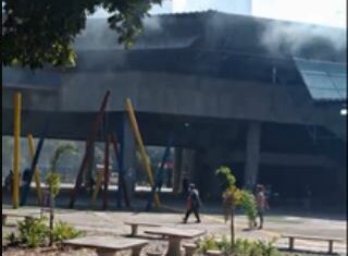 Reportan explosión de tren en el Metro de Caracas