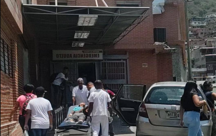 Gobernador de La Guaira cayó de sorpresa a un hospital y destituyó a su director (+DETALLES)