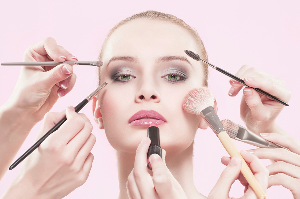 Conoce las herramientas adecuadas para aplicar el maquillaje | Diario 2001