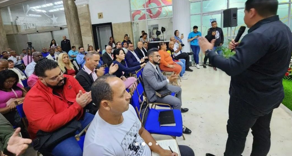 Pastores evangélicos presentarán propuestas al presidente Maduro
