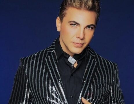 El mexicano Cristian Castro se pondrá al día con sus cargas académicas