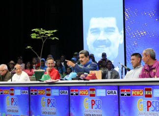Maduro: Ante las sanciones y el bloqueo nos hemos crecido