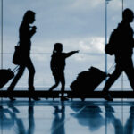 Activan operativo para solicitar permiso de viaje a menores: sepa dónde