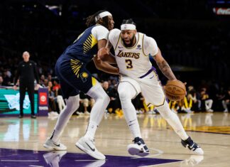 NBA: Los Lakers ganan el duelo ofensivo a los Pacers