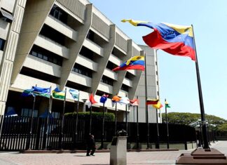 AHORA | Manuel Rosales se pronuncia tras comparecer ante la Sala Electoral del TSJ