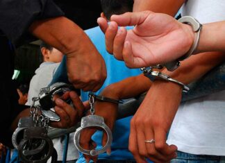 Prisión preventiva a dos venezolanos por tenencia ilegal de armas