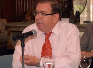 ¿Quién es Edmundo González Urrutia? El candidato presidencial de la Unidad