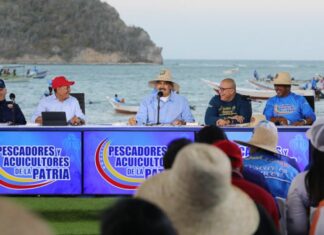 Maduro ordena crear un plan de suministro de combustible para los pescadores