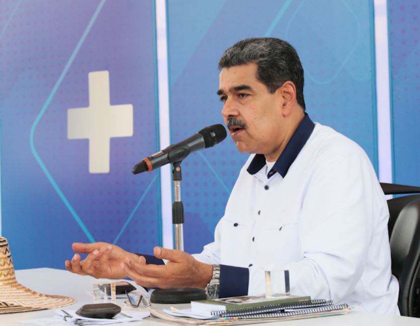 Maduro emite "máxima alerta" a sus organismos de inteligencia