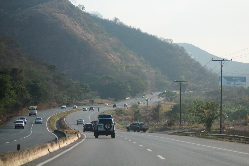 Reportan faccidente de tránsito en la Autopista Regional del Centro
