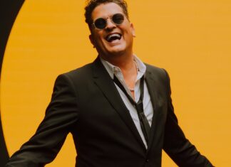 Carlos Vives puso a bailar a Antonio Bandera y a Will Smith (+Video)